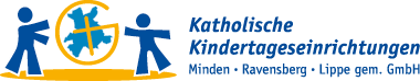 Ein blaues Logo für "Katholische Kindertagesseinrichtungen" zeigt zwei blaue Figuren, die eine blaue Weltkugel halten, mit dem Firmennamen und dem Standort in deutscher Sprache.